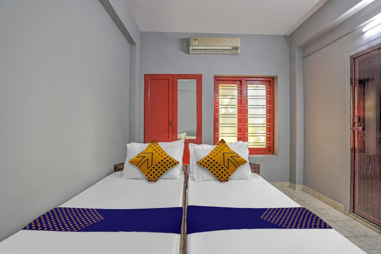 Spot On Kkp Tourist Home Thiruvananthapuram Εξωτερικό φωτογραφία